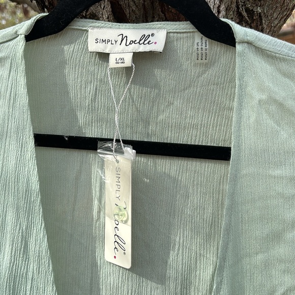 Simply Noelle lightweight laced cardigan - Picture 2 of 7